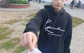1000045829