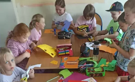 Zdjęcie do Zajęcia arteterapeutyczne na świetlicy - Drzewo Marzeń